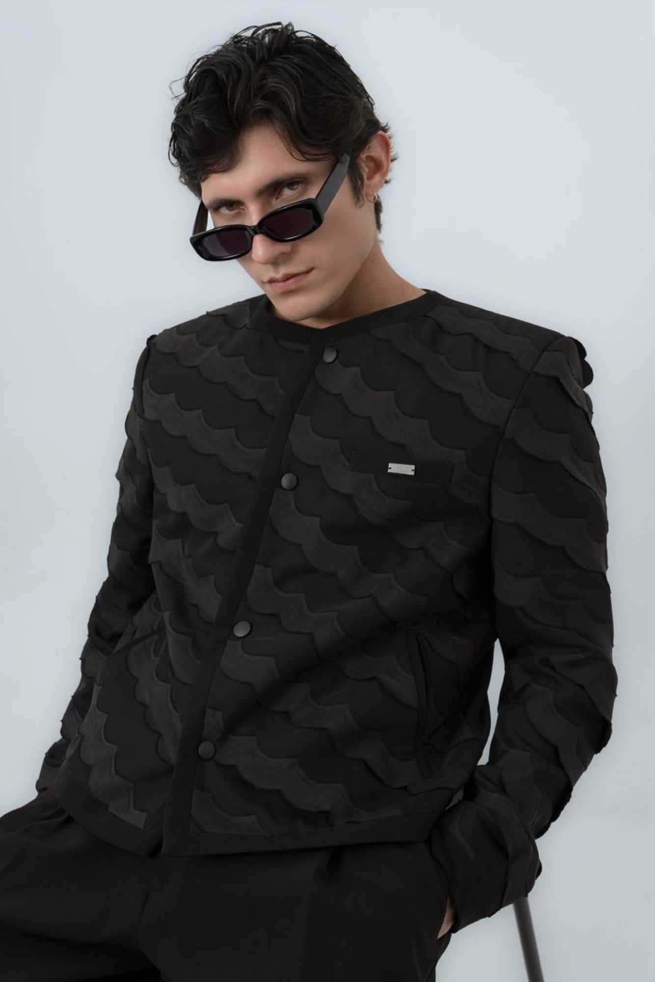 Chaqueta Estructurada Olas Negra — SOUZA