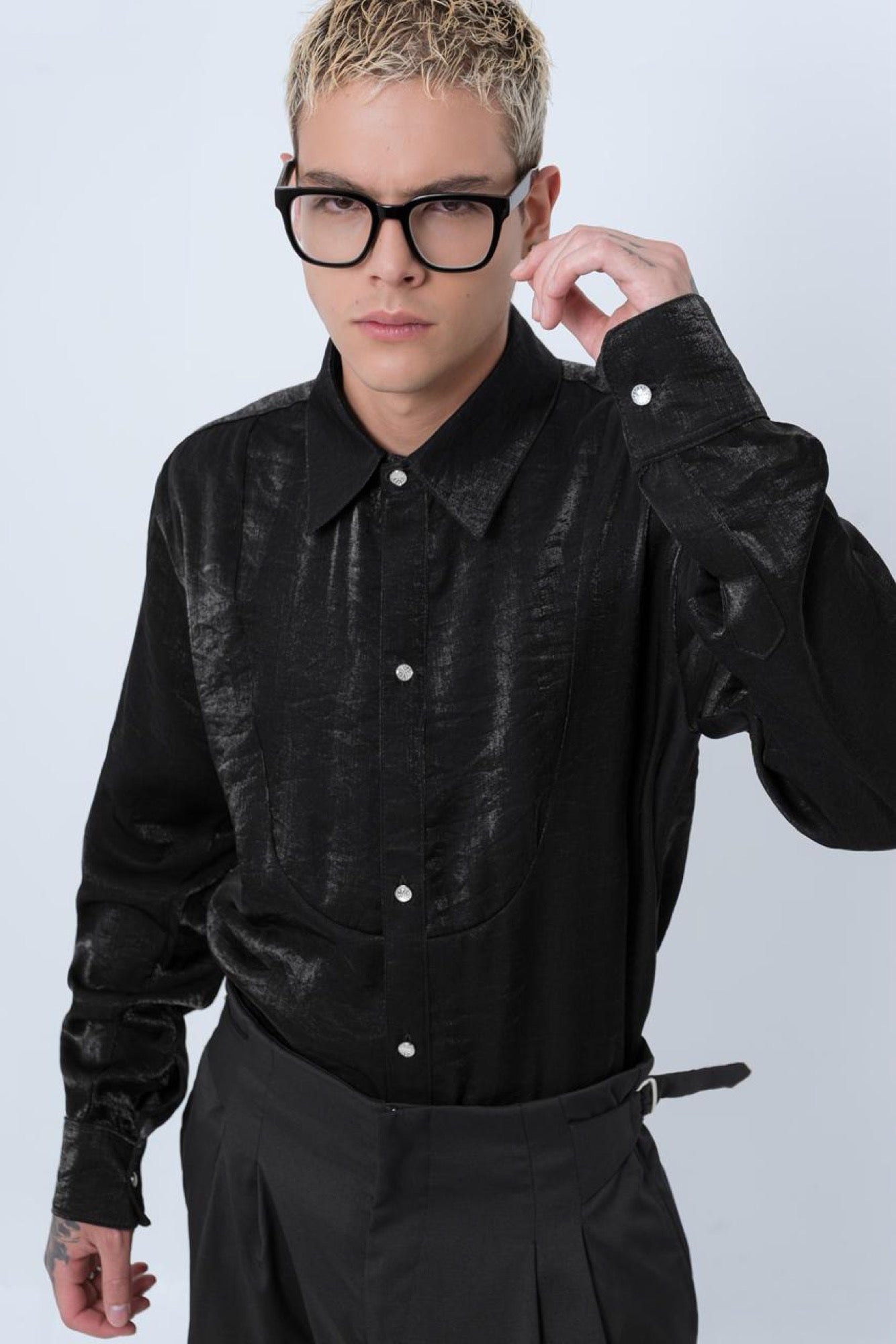 Camisa Seda Nocturna Negra — SOUZA