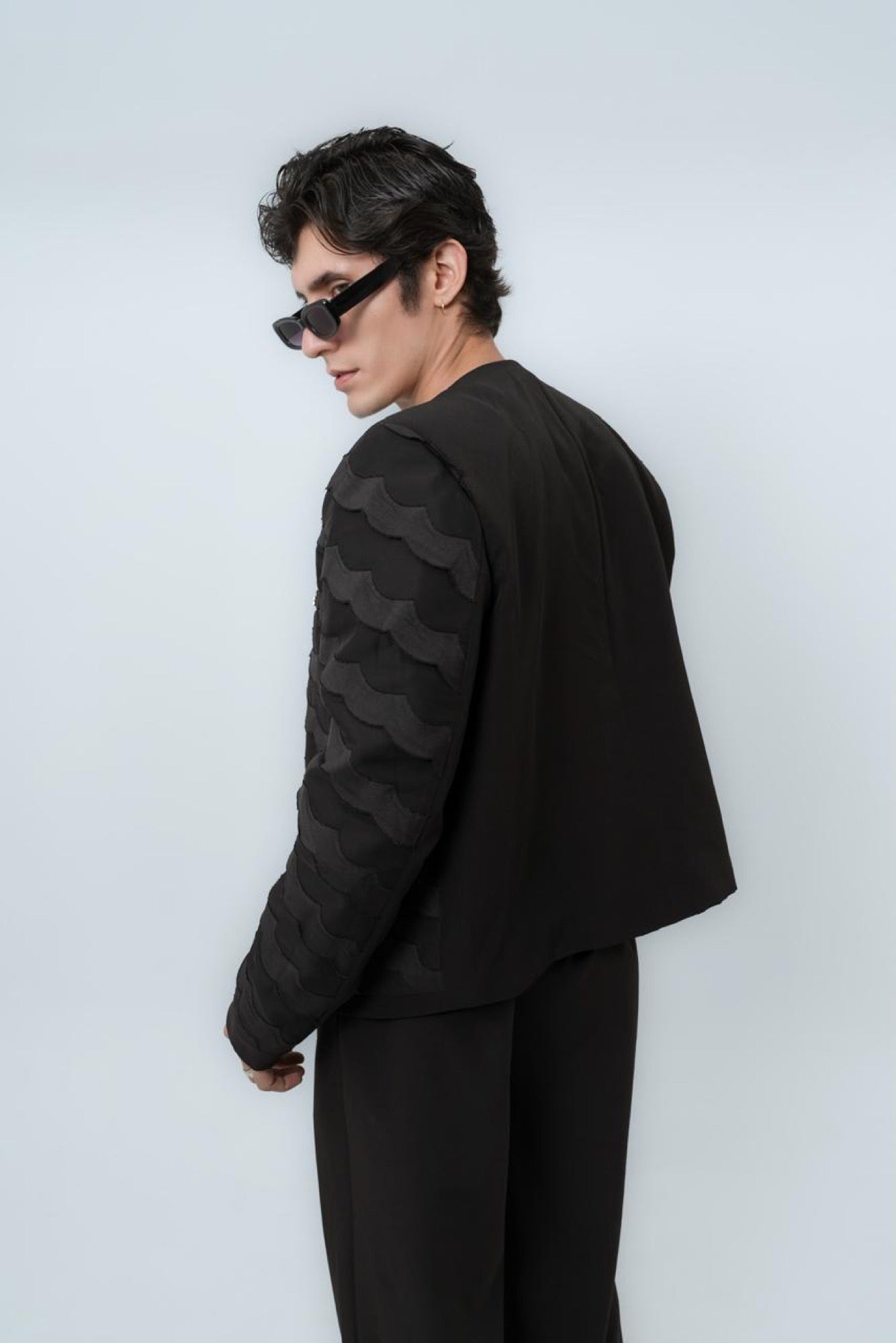 Chaqueta Estructurada Olas Negra — SOUZA
