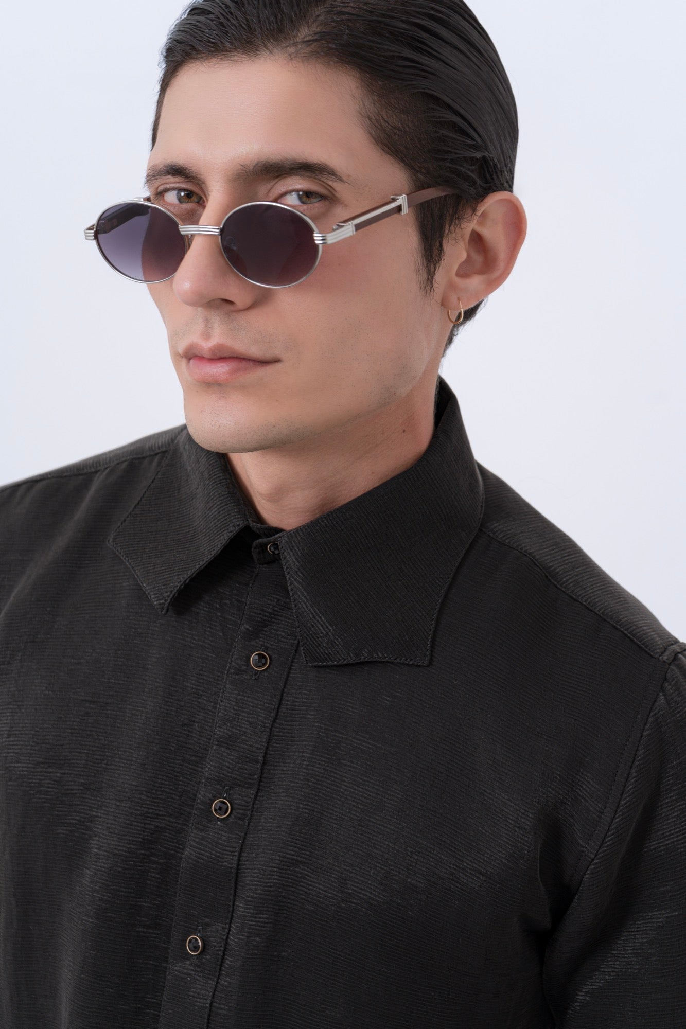 Camisa Negra Texturizada — SOUZA